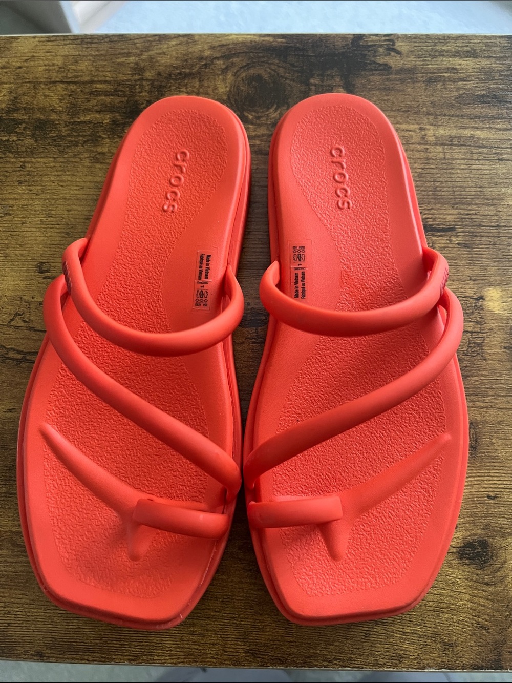 CROCS Women's Red Strappy Slide Sandals